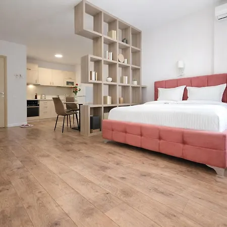 Apartament Eni's *