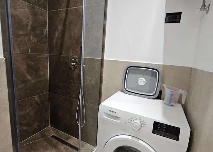 Eni's * تيرانا